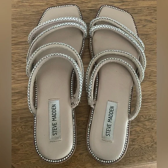 Steve Madden Sandals with Silver Sparkle Straps Size 7 - Picture 1 of 7
